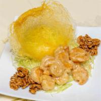 Honey glazed walnut prawns 核桃虾 · Honey glazed walnut prawns 核桃虾