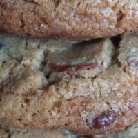 Half&Half Cookie Bundle · 3 Chocolate Chip Cookies and 3 Rainbow Snickerdoodles