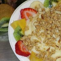 Rio Chunky Fruit Bowl · Papaya, mango, strawberry, protein vanilla gelato soy milk, banana, granola, honey