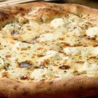 Quattro Formaggi Pizza · panna, mozzarella, ricotta, gorgonzola, parmesan, oregano