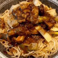 Stir Fried MiFun 台式炒米粉 (含肉躁) · Contains dry shrimp (Rice stick w/ braised pork sauce)