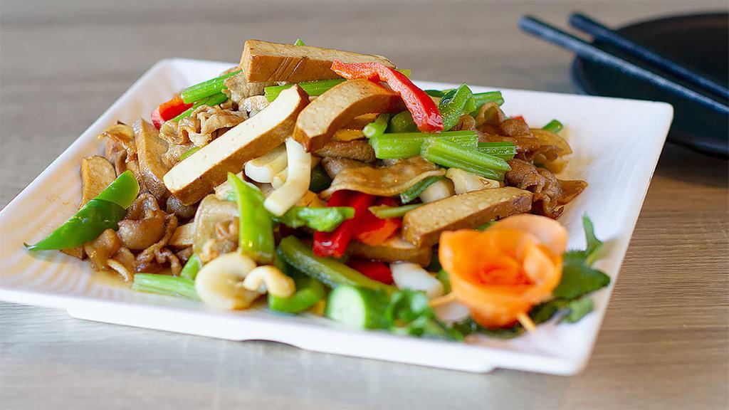 B15. Hakka Stir Fried Pork Squid Tofu and Celery · 客家小炒
