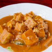 84. Pa Ram · Choice of chicken, beef or pork with steamed spinach topped with peanut sauce.