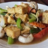 Pad King Sod · Sauteed ginger, onions, red bell pepper, carrots, jalapeno, mushroom, and black fungus with ...