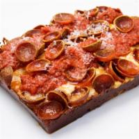 Zoe 'Roni Pepperoni · Pepperoni, mozzarella & brick cheese, topped with parmesan and house marinara