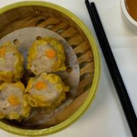 Pork Dumplings (Siu Mai) (4)烧賣 · 烧賣