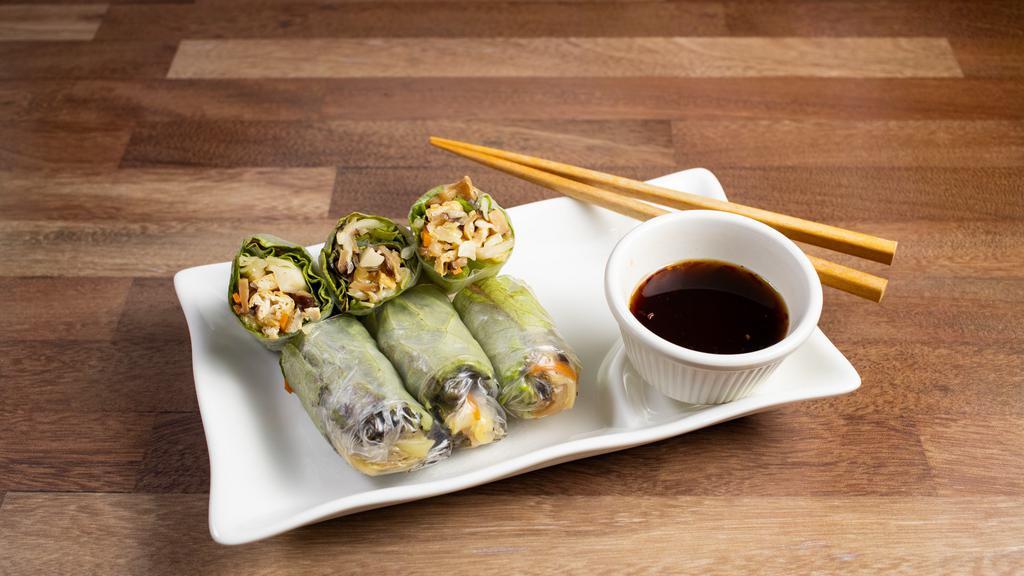 Fresh Spring Rolls · Veggie. Soft rice paper rolls filled with cabbage, mushrooms,
tofu, bean sprouts, carrots, silver noodles