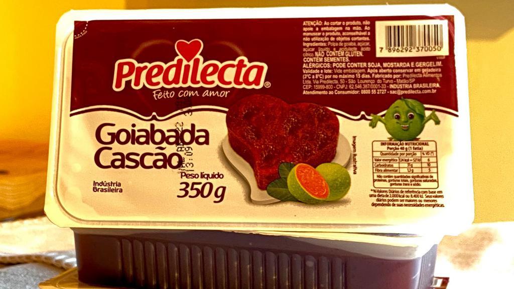 Goiabada cascao · Guava jelly solid. Goes great with cheese. Also it's a dessert option, 350g jar.