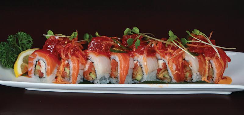 Savs · In: onion tempura, crab, spicy tuna, cucumber, out: salmon, hamachi, tuna, onion, jalapeño, sprout with onion sauce and other sauce.