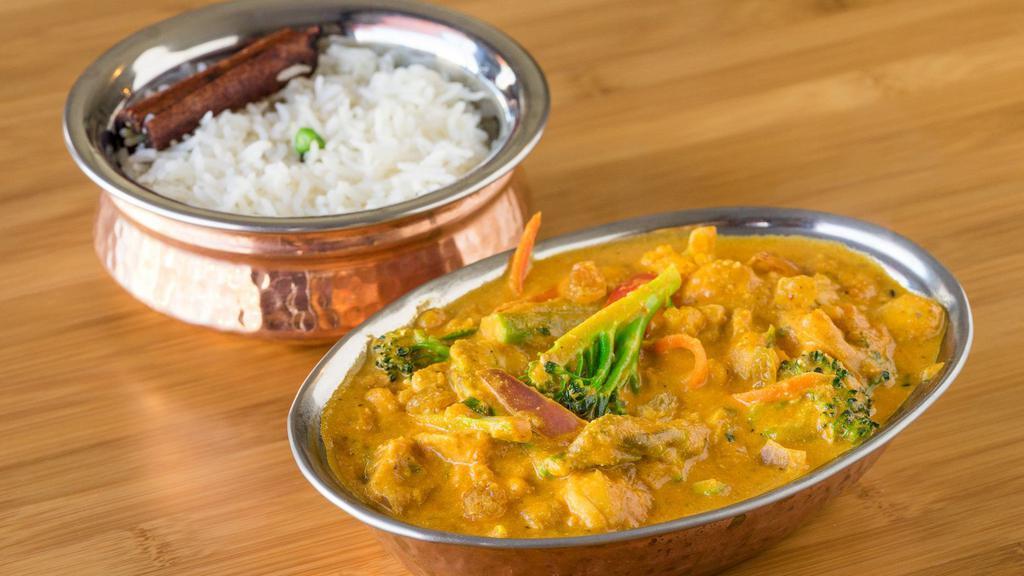 Vegetable Korma · A delicious entrée made of fresh vegetables &
homemade cheese (paneer) in a ground cashew, creamy sauce, special herbs & spices.