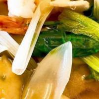 45. Wonton Noodle Soup · Egg noodle with chicken wonton, shrimp and bean sprout in chicken broth.