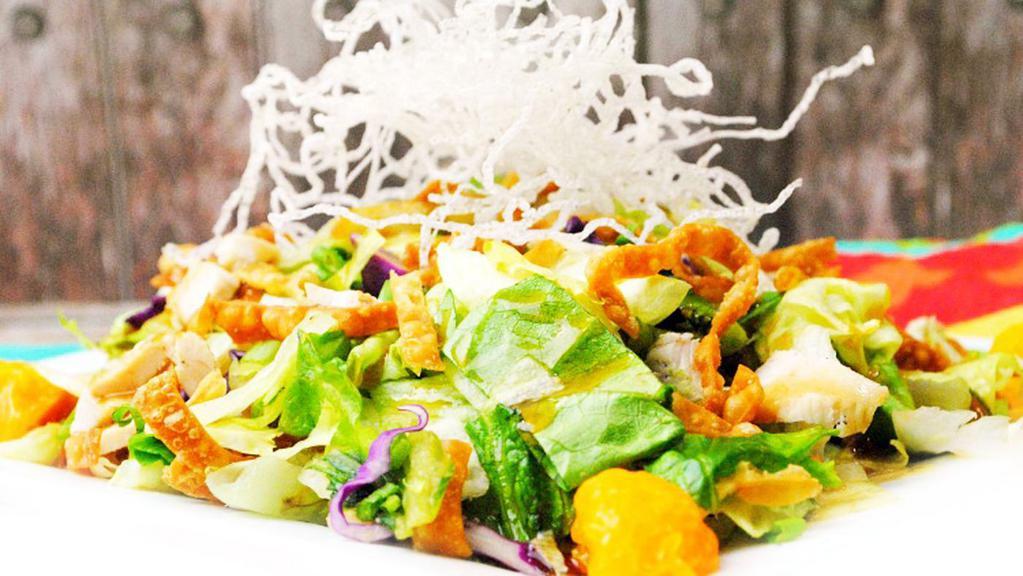 Chinese Chicken Salad · romaine lettuce,green onion,sliced almond,crispy rice noodle,sesame seeds with orange dressing