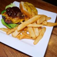 Southwestern Burger · 1/2lb angus beef patty topped with jalapeno, bacon, melted cheddar, honey roasted onions, gr...