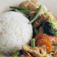 Pad Broccoli  · Sautéed broccoli, carrots, fresh garlic and oyster sauce (Lunch Served with Rice)