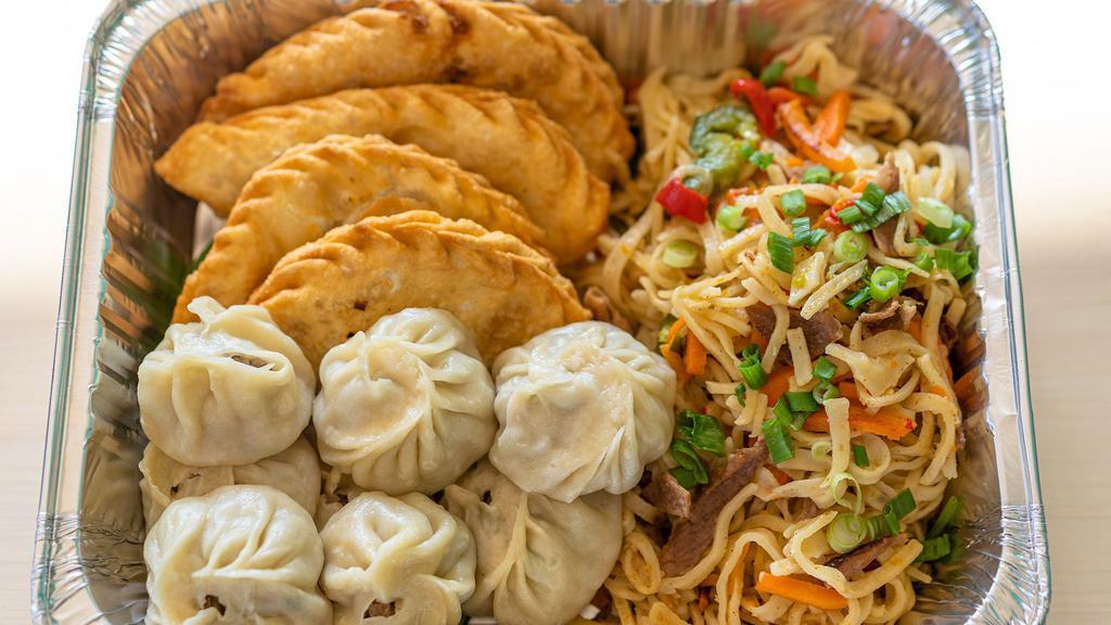 food combo · 4 pc cheese with chicken dumpling 
2 pc beef dumpling
2 pc pork dumpling
8 pc steamed dumplings (beef, chicken, pork)
fried beef noodle