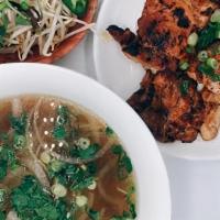 P14. Pho thit nuong · Grilled meat Pho