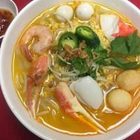 H10. Bánh Canh Hải Sản · Seafood udon.