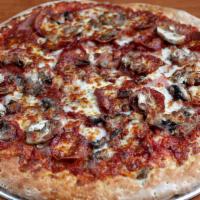 New Yorker · Red sauce, cheese pepperoni, ham, bacon, mushrooms.