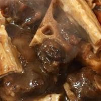 Oxtail with Dry Bean Curd in Clay Pot · 