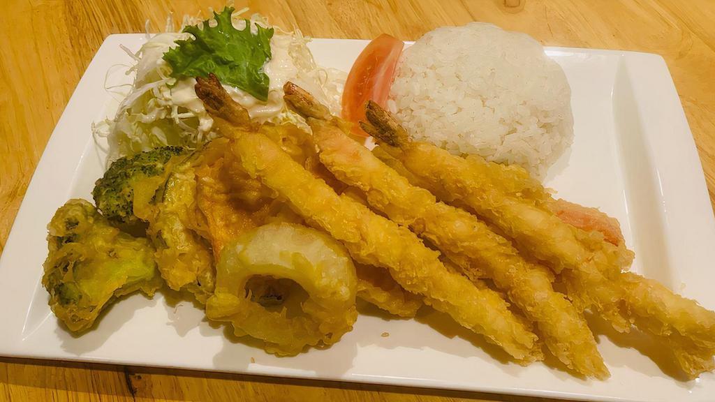 Shrimp Tempura Main Dish · Deep-fried prawns & vegetables.
