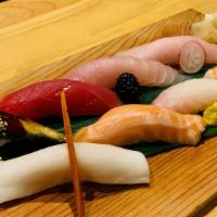 Zaoh Nigiri Combo · Nigiri sushi chef's choice (8 pcs)