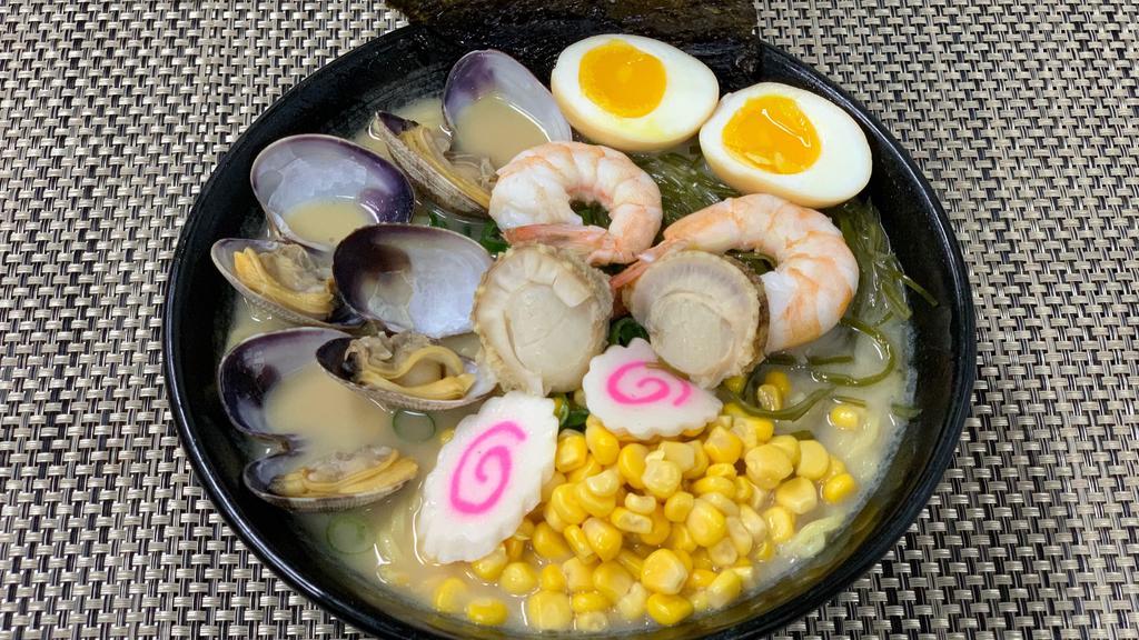 R8. Seafood Ramen · Shrimp, scallop, Venus clams, boiled egg, fish cake, corn, green onion, roasted seaweed and bean sprouts