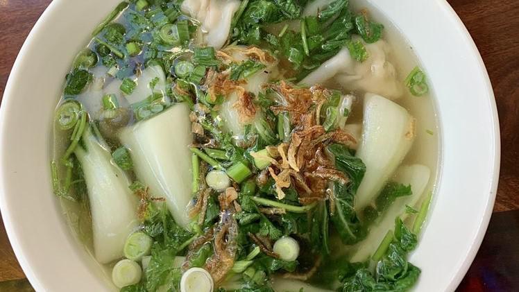 Wonton Soup · Hoanh thanh soup.