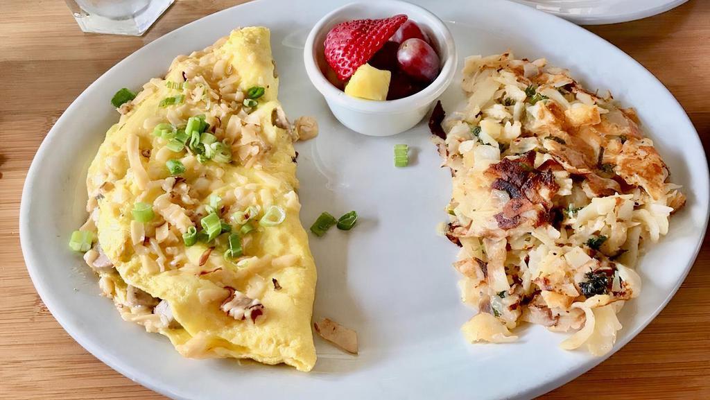 Chicken Apple Sausage Omelet · Aidells ® chicken apple sausage, green onions and smoked Gouda cheese.