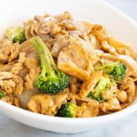 Pad Se Ew · Wide rice noodle with chicken, egg, broccoli & garlic soy sauce.