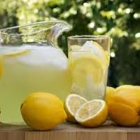 fresh squeezed lemonade  · Fresh squeezed lemonade