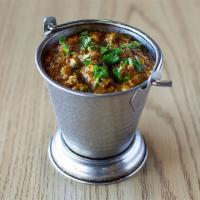 Balti Paneer (spicy) · Paneer cooked with chopped spinach, onions and bell peppers(12oz).