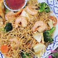 Spaghetti Shrimp Kee Mao · Spicy spaghetti stir fried with shrimp, basil, garlic, bell pepper and thai chilis. Aromatic...