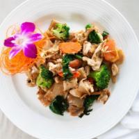 35. Pad See Ew · Vegetarian. Stir-fried wide rice noodles with chicken, beef or pork, eggs, and Chinese brocc...