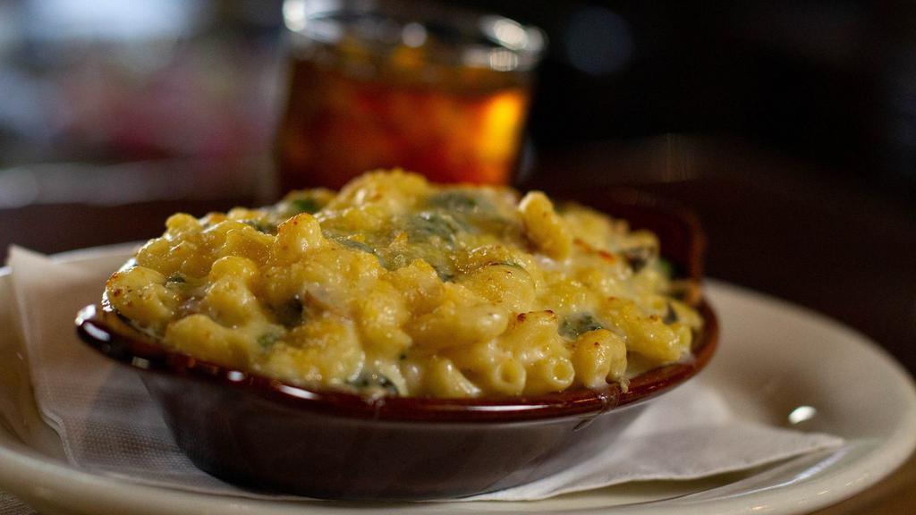 Gruyere Mac 'n' Cheese · Gruyere cheese mornay, elbow mac, melted parmesan, spinach, and mushroom. Add chicken or bacon with an additional charge.