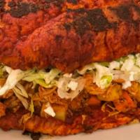 Pambazo · Patata, zanahoria, lechuga, crema agria, queso y salsa con su elección de chorizo mexicano o...