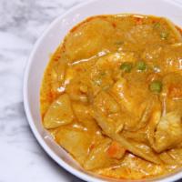 Yellow Curry – Veggie · Hot. Thai hot curry with coconut milk and vegetables.