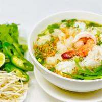 Hủ Tiếu Hải Sản (Nước) · Seafood Rice Noodle (Soup)
