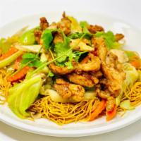 Mì Xào Gà · Stir Fried Egg Noodles with Chicken & Vegetables