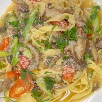 Delizia · Homemade Fettuccine pasta, with Oyster mushrooms, fresh asparagus, cherry tomato, shallots, ...