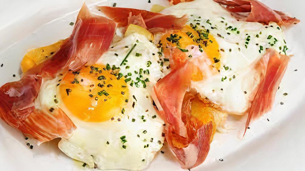 Huevos con Jamon · Ham with eggs.
