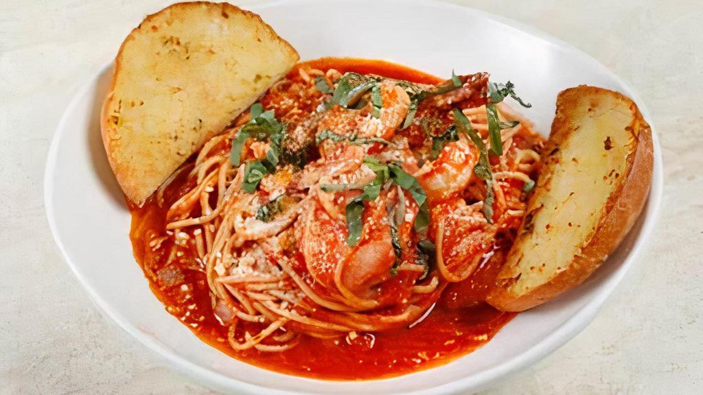 Spaghetti with Prawns · Sautéed Prawns, Onions, Roasted Garlic, Marinara Sauce, Fresh Basil & Parmesan