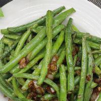 1. 干煸四季豆 Garlic Green Beans · Spicy.