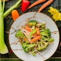 Pad Mixed Vegetables · Wok-tossed broccoli, bell peppers, celery, carrots, bean sprouts, and garlic.