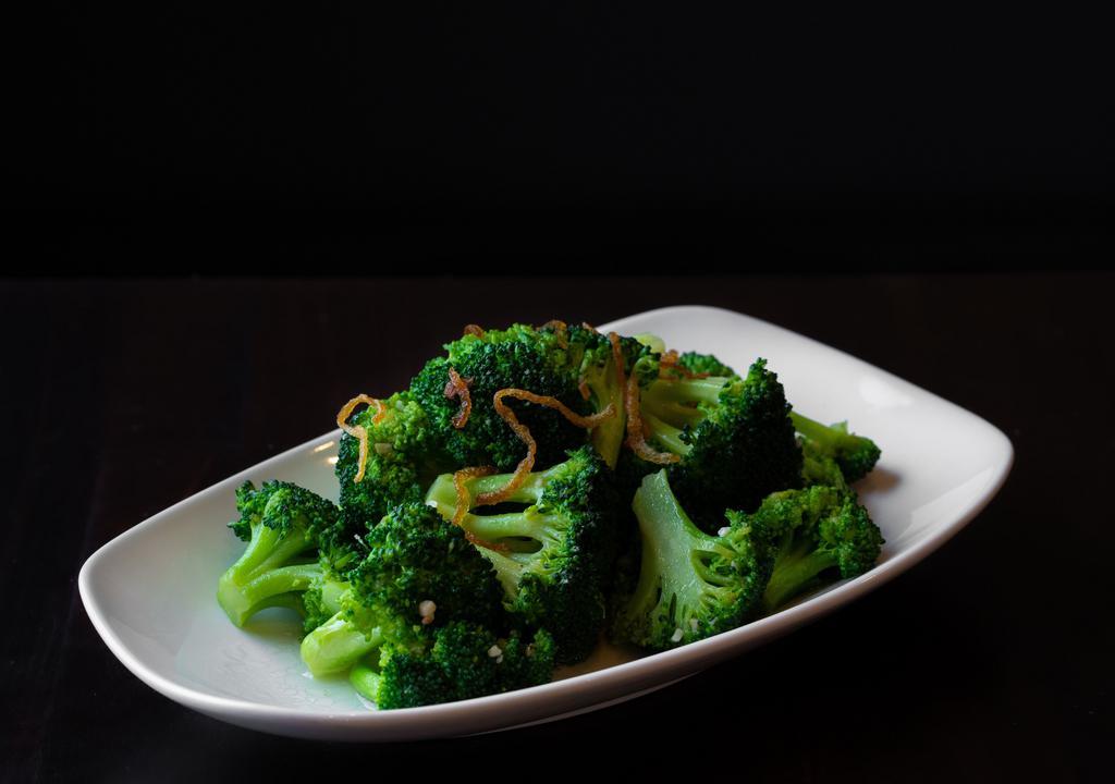 Broccoli & Garlic · Wok tossed broccoli with white wine, garlic, and garnished with fried onions.