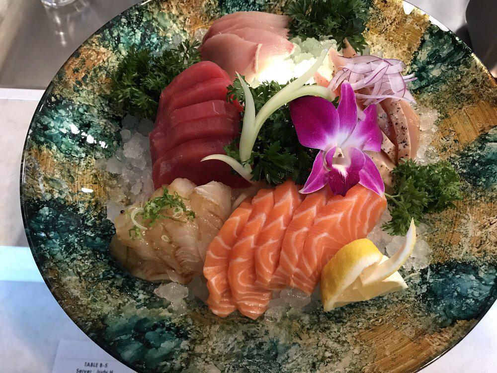 Umi Sushi & Sake · Japanese · Sushi · Seafood · Salad · Soup