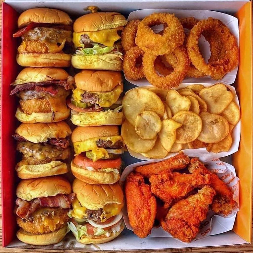 Burgerim · Burgers · American · Desserts · Chicken · Salad