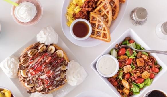 BrewBerry Cafe · Coffee · American · Sandwiches · Salad · Breakfast