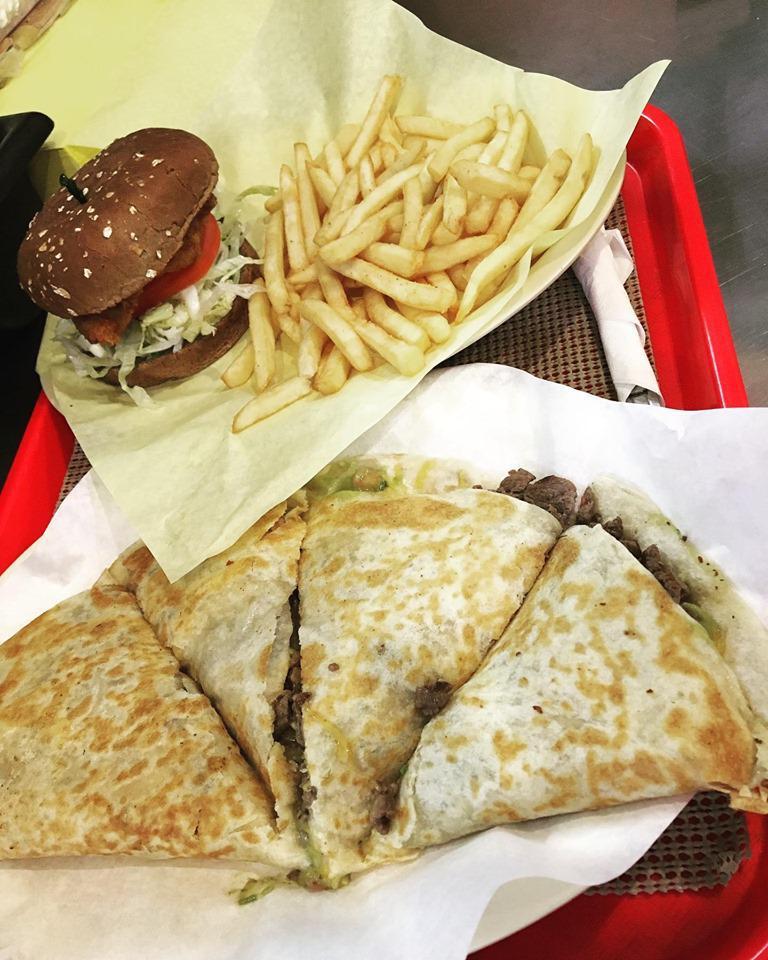 Pit Stop Diner · Burgers · Sandwiches · Salad · Desserts