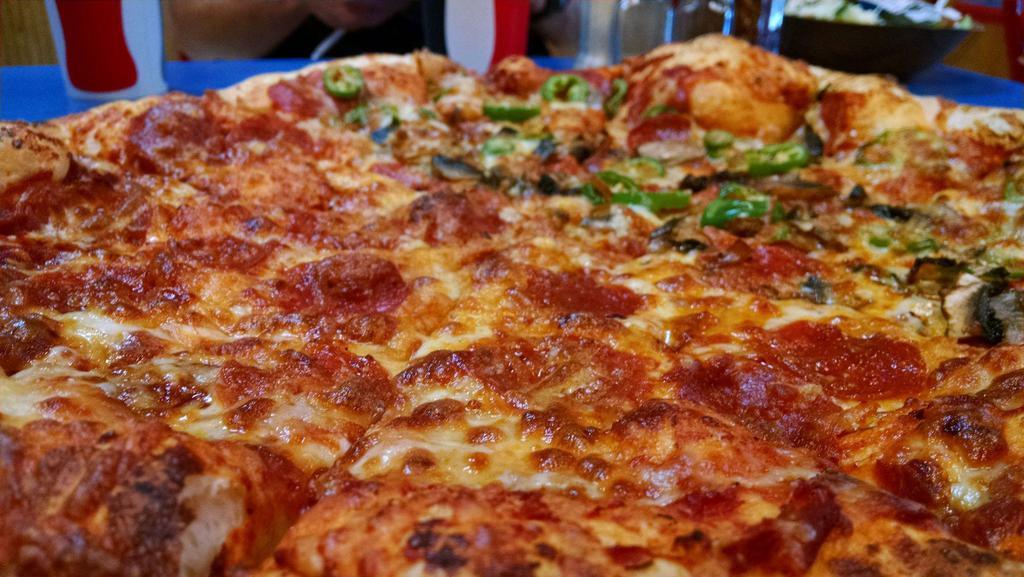 Ameci pizza · Italian · Salad · Pizza