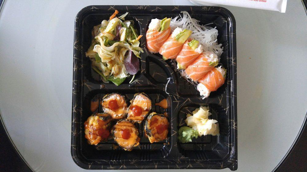 Tomo 7 · Japanese · Sushi · Salad